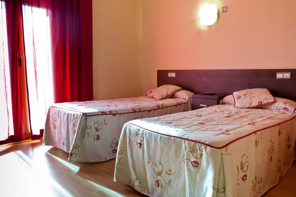 Hotel Casa Marzo カリニェナ 部屋 写真