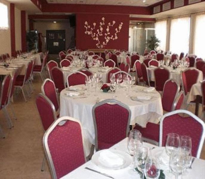 Hotel Casa Marzo カリニェナ エクステリア 写真
